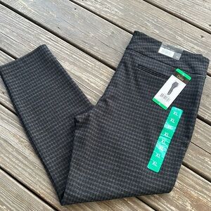 Dalia Built-in Tummy Control Panel Pull-on Pants NWT